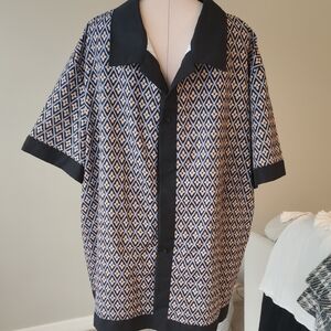 NFINITY Black and White Collar Shirt